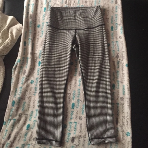 lululemon athletica Pants - High rise Lululemon Wunder under