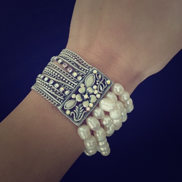 Detailed Fashion Bracelet! Never been worn