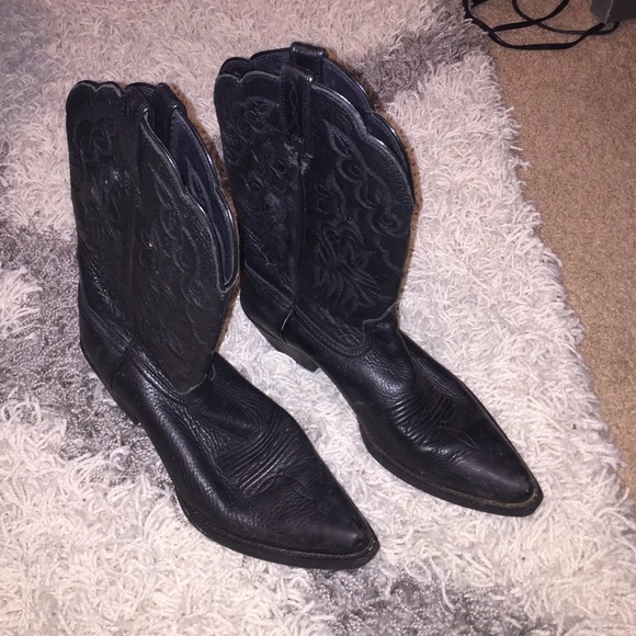 Ariat black cowgirl boots