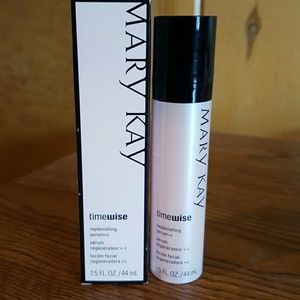 Mary Kay Replenishing Serum+C