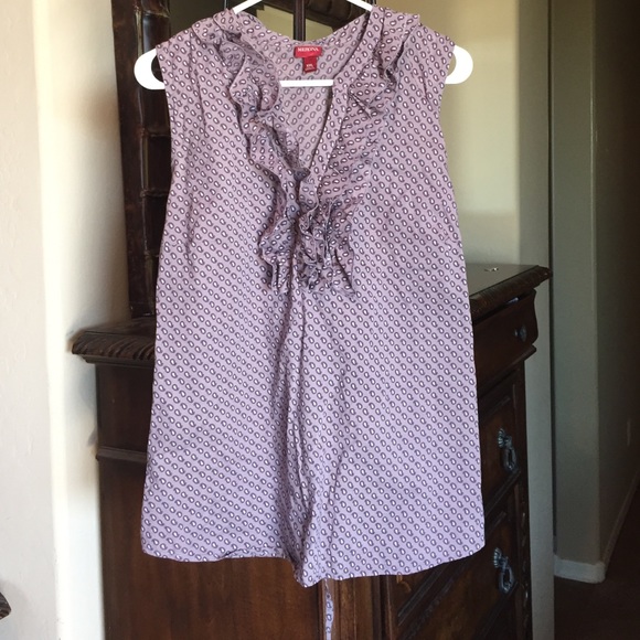 Ruffled collar blouse