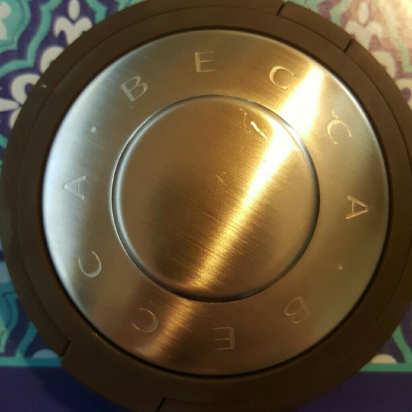 !!!BECCA Pressed Skin Perfector in Pearl!!!