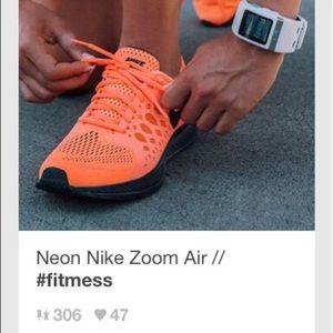 Nike Pegasus Running Shoes (Neon Peach)