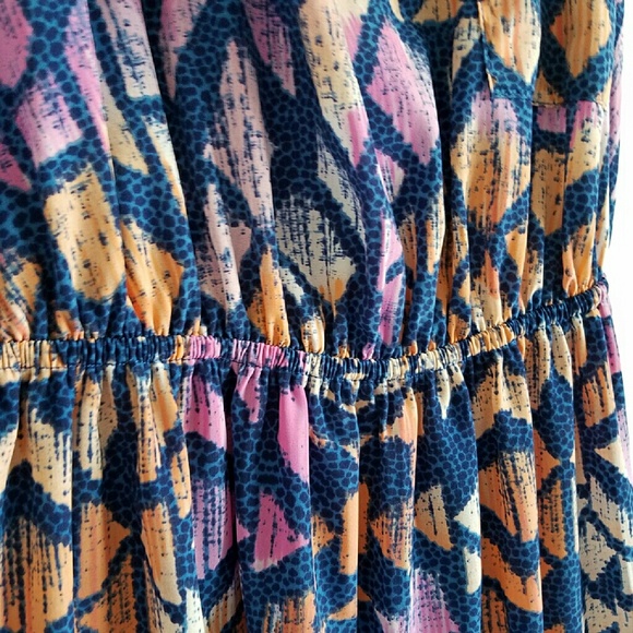 Geometric Open Razorback Dress - Picture 3 of 5