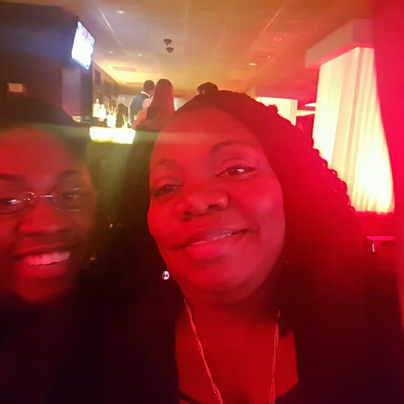 Meet your Posher, Michelle - Picture 1 of 1