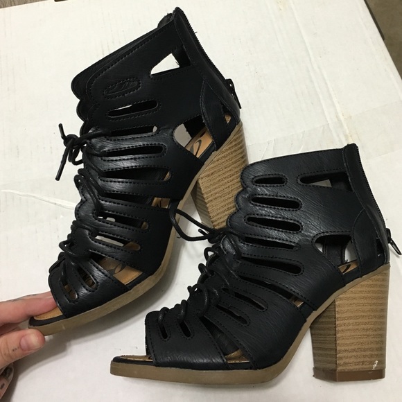 Cute cage lace up heel