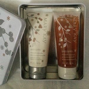 🆕Mary Kay shimmering shower gel + lotion