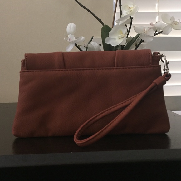 Brown wristlet - Picture 2 of 3