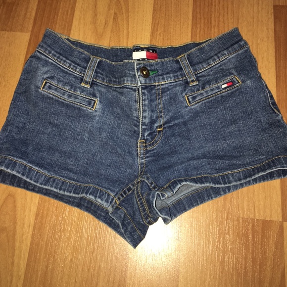 🔺Tommy Hilfiger Jean Shorts🔺 - Picture 2 of 4