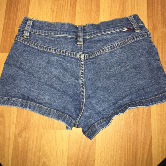 🔺Tommy Hilfiger Jean Shorts🔺 - Picture 3 of 4