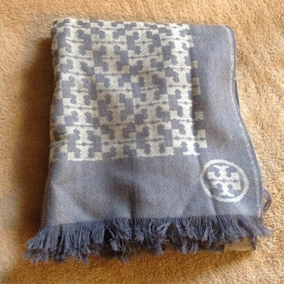 Gray Tory Burch scarf