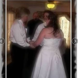 Meet your Posher, Demi