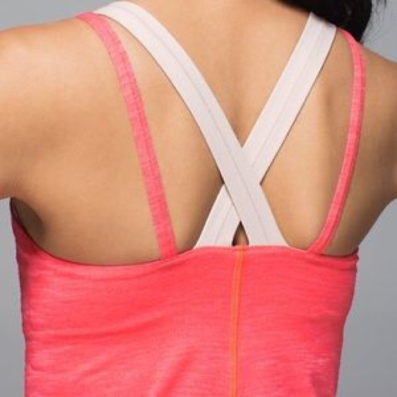 Brand-new run for gold Lululemon tank - Picture 3 of 3