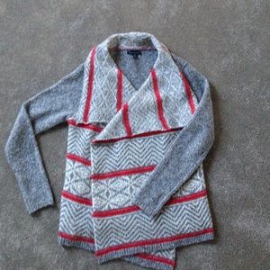 Beautiful cardigan, gray/red. American Eagle