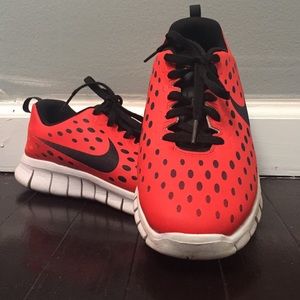 Nike running sneakers youth
