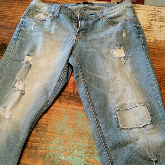 Cato Pants - Cato 12 capris distressed look
