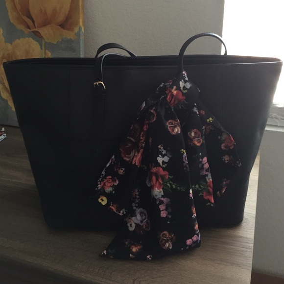 NWT Black Aldo tote