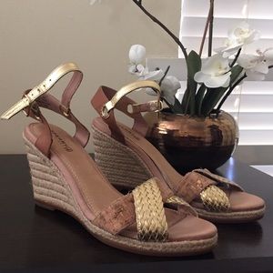 Cute for summer! Sperry Top-Sider Gold/Cork wedges