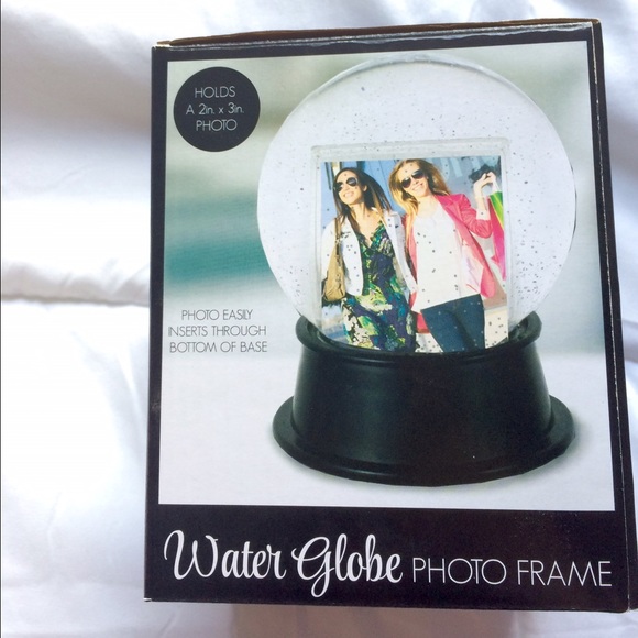 Water Globe Photo Frame