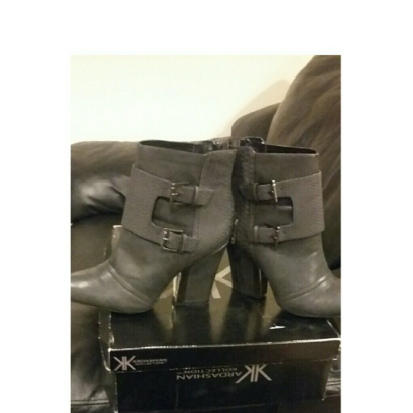 Kardashian kollection black booties size 8