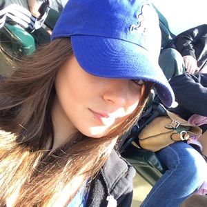 Meet your Posher, Elizabeth