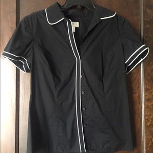 Black Short Sleeve Top with White Piping Detail