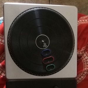 DJ Hero Turntable for Wii