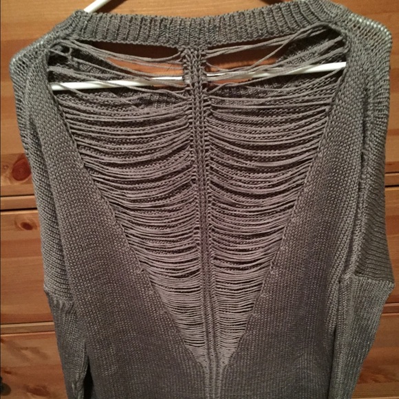 Sweater with detail on back
