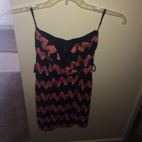 Cute strapless mini dress.