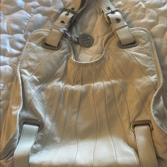 Stuart Weitzman white leather handbag. - Picture 2 of 4