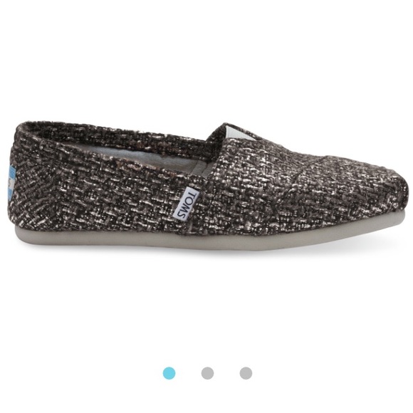 ✅SOLD✅ 🆕NWT TOMS Silver Glitter Classic Sz 6.5 - Picture 3 of 4
