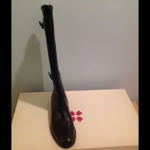 *SOLD*************Naturalizer black boots. New