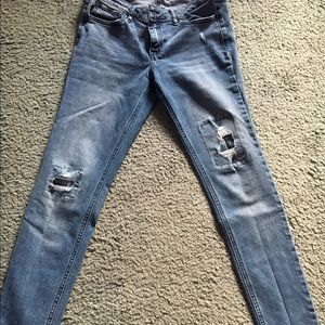 Destroyed & patch skinny jeans