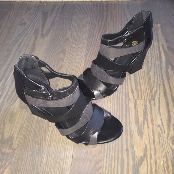 $50 Great block heeled sandals