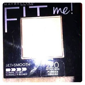 Maybelline powder 220