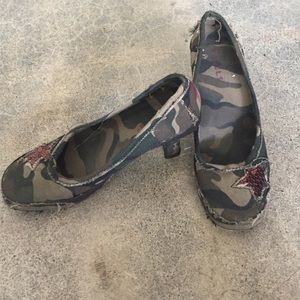 rebels camo & sequin heels
