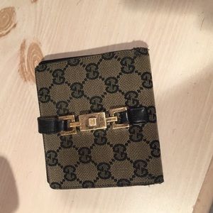 Gucci wallet