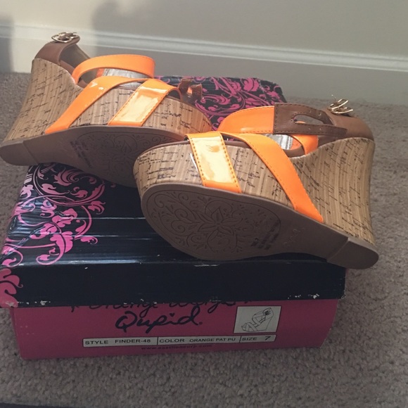 Orange and Brown Wedges - Picture 3 of 4