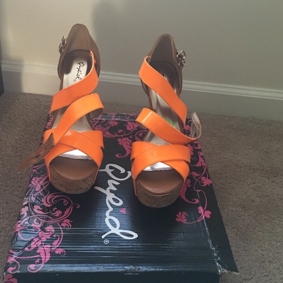 Orange and Brown Wedges - Picture 4 of 4