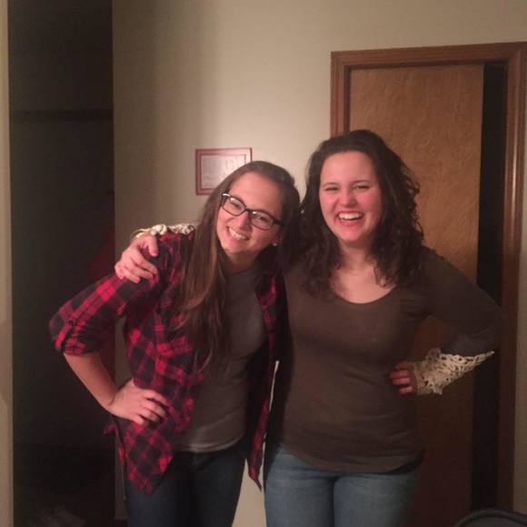 Meet your Posher, Angie - Picture 1 of 1