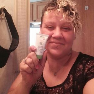 Meet your Posher, Jaye