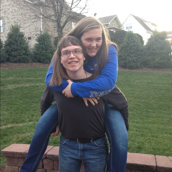 Meet your Posher, Vanessa - Picture 1 of 1