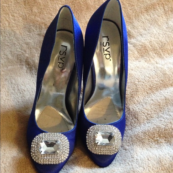 Blue satin heel with crystal embellishment