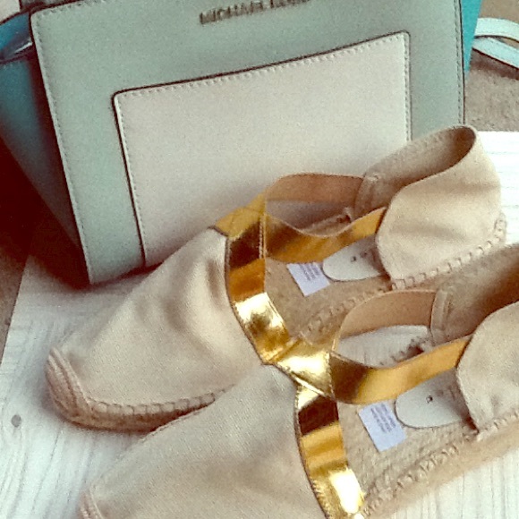 Beautiful designer Bettye muller shoes
