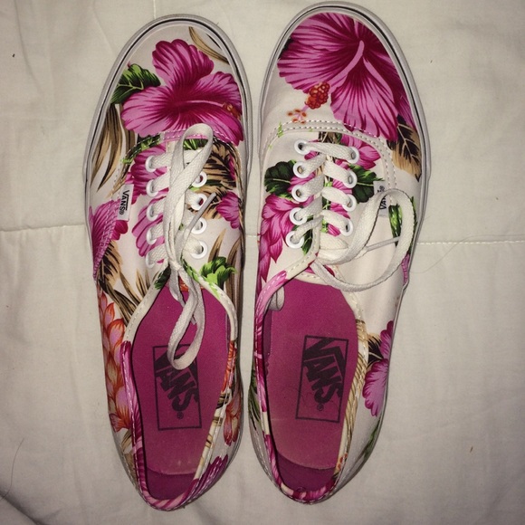 Hawaiian Print Vans Off The Wall
