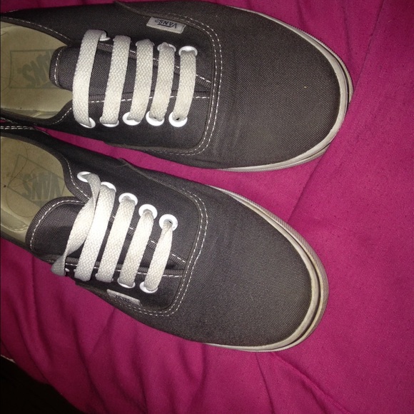 vans - Picture 3 of 3