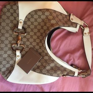 Gucci handbag - like new condition + free gift