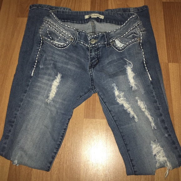 🔺Trendy Ripped Jeans🔺 - Picture 2 of 4