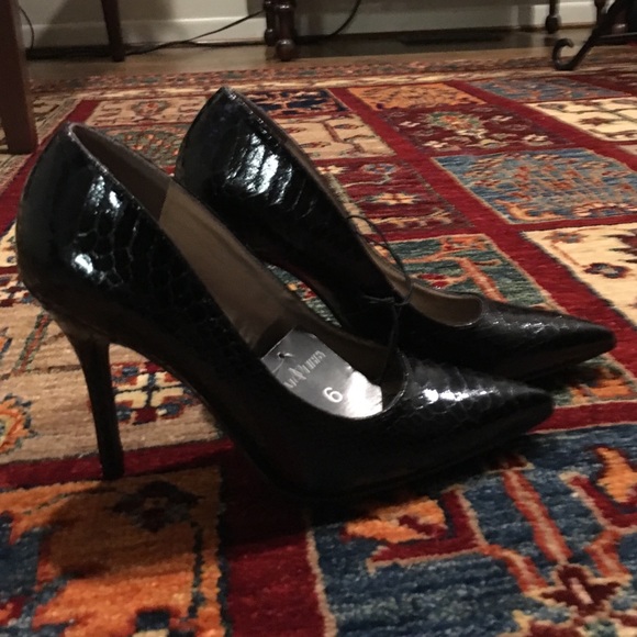 Sam & Libby black snake skin heals