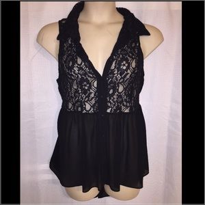 Torrid lace peplum top beautiful size 2
